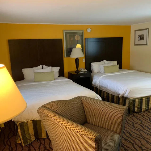 غرفة بسرير كوين، Four Winds Country Motel 8/10