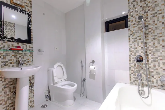 غرفة سوبيريور بسرير مزدوج بإطلالة على البحيرة، Hotel Peace Plaza 3/3