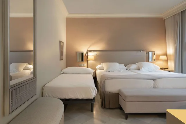 Room, Triple, Vincci Albayzin Hotel 7/10