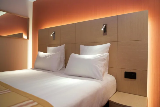 غرفة بسرير كينج، NASH AIRPORT HOTEL 6/9