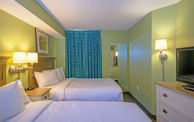 3 Bedrooms, Mariner, Condo, King Bed, 3 Queen Beds, Ocean View, Sofa، Compass Cove Resort 1/6