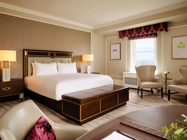 جناح، Fairmont Empress Hotel 2/3