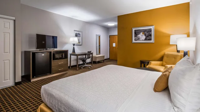 جناح بسرير كينج، Best Western Plus Lampasas Inn and Suites 2/3