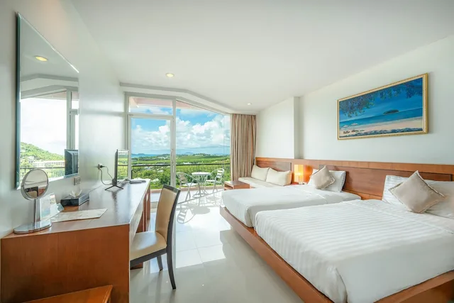 غرفة ديلوكس بسرير مزدوج أو سريرين منفصلين بإطلالة على البحر، The View Rawada Phuket 1/8