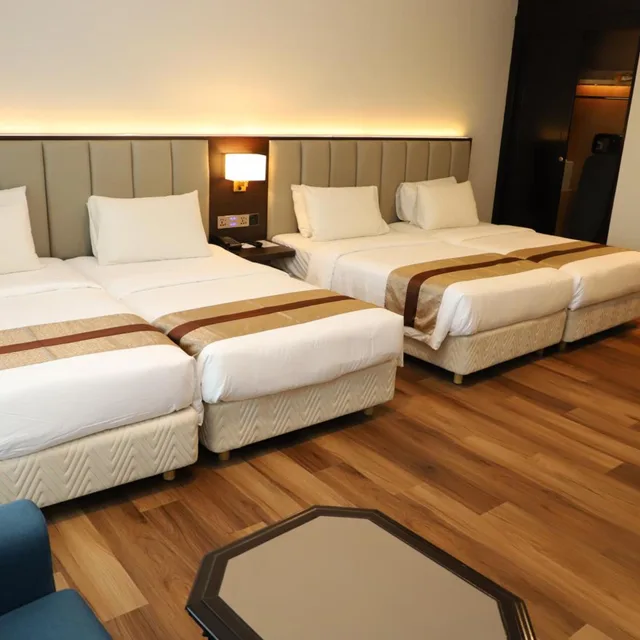 Deluxe, Quadruple, Single Bed, Grand Darul Makmur Hotel Kuantan 2/10