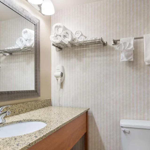Room, 2 Queen Beds, Best Western Glengarry Hotel 6/6