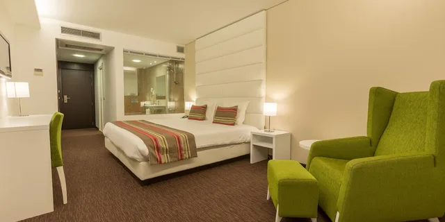 جناح بريميوم بسرير مزدوج مع أريكة، Steyler Fatima Hotel Congress Spa 2/2