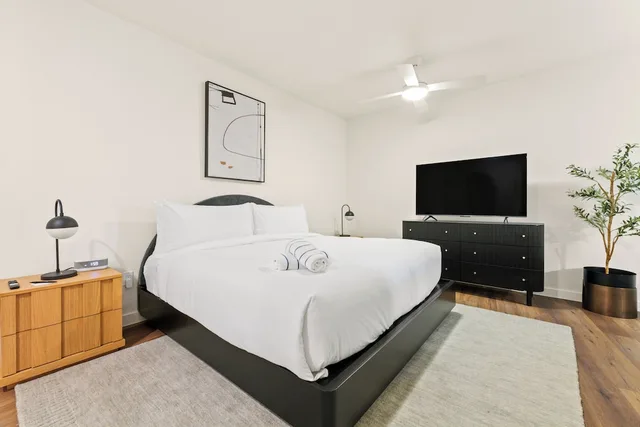 جناح تنفيذي بسريرين كينج بشرفة بغرفتي نوم، The Code Hotel 4/10