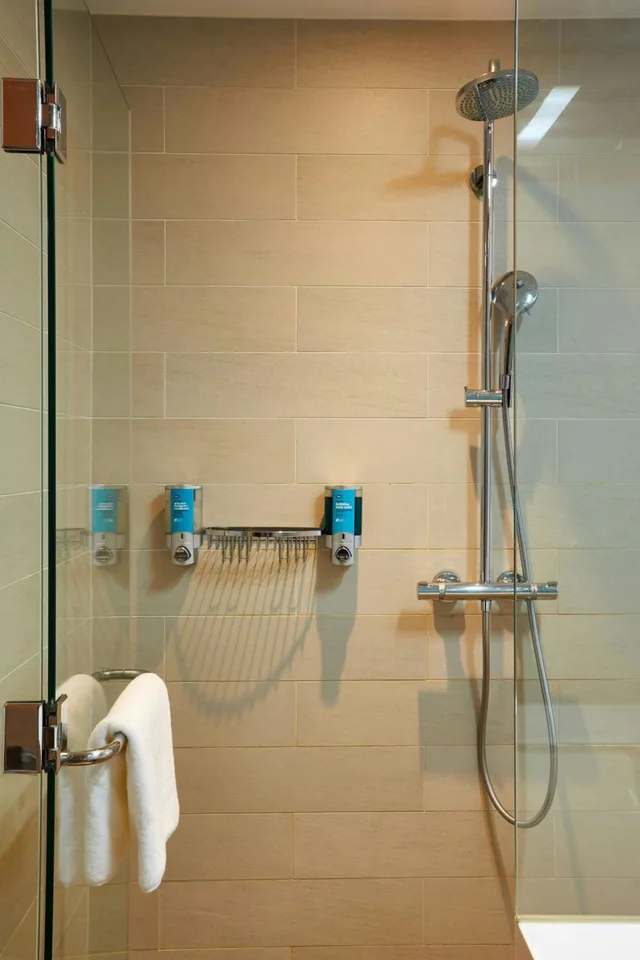Urban, Chic, Guest Room, King Bed, City View, Aloft Gangnam Seoul 3/4