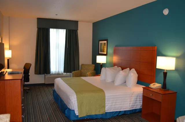 غرفة بسرير كينج، Best Western Liberty Inn DuPont JBLM 2/4