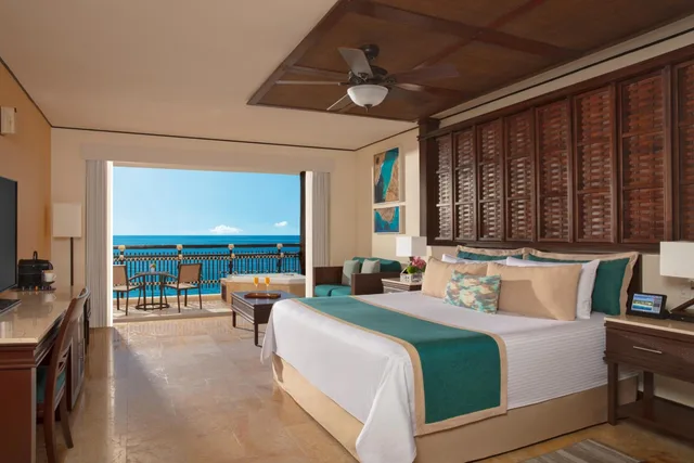Honeymoon, Preferred Club, Suite, King Bed, Ocean Front, Outdoor Jetted Tub، Dreams Riviera Cancun 1/4