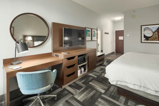 غرفة بسرير كينج لذوي الإعاقة، Hampton Inn Louisville-Northeast 2/3