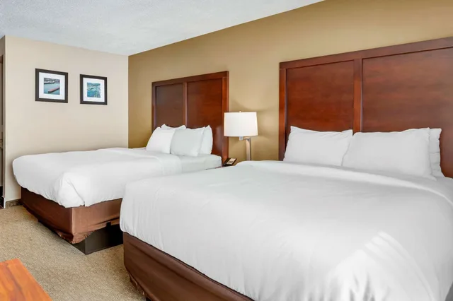 Standard, 2 Queen Beds, Comfort Inn Sault Ste. Marie MI 1/2