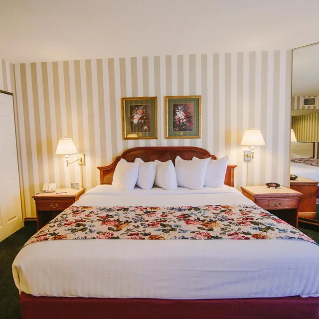 غرفة بسرير كينج بجاكوزي، Bayshore Resort 6/10