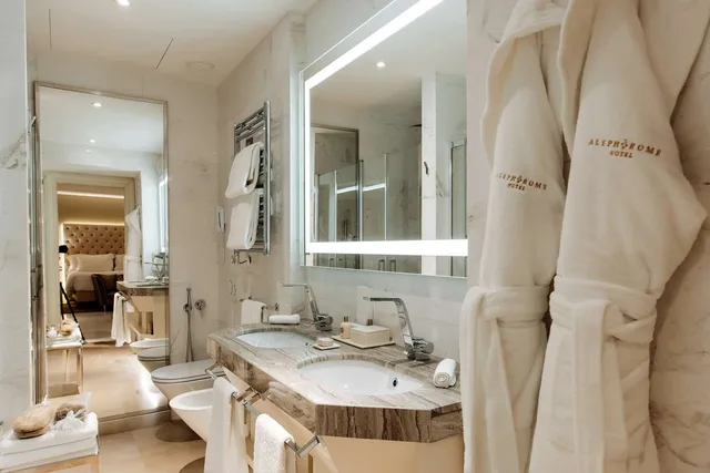 Junior Suite, Aleph Rome Hotel Curio Collection by Hilton 1/1