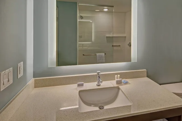 جناح استوديو بسرير كينج مع أريكة، Residence Inn Fort Lauderdale Pompano Beach Central 2/4