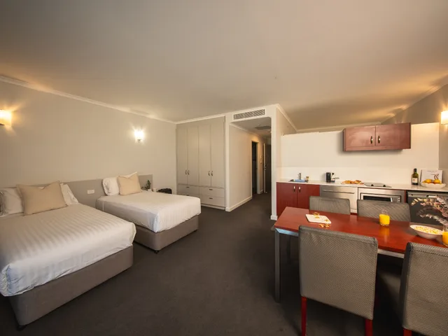 2 Bedrooms, Open Plan, Apartment، ABODE NARRABUNDAH 2/2