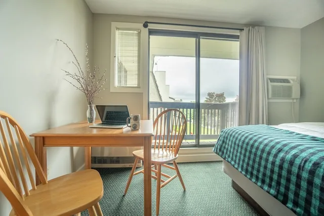 Room, 2 Queen Beds, Village View, Balcony, Bolton Valley Resort Lodge 3/4