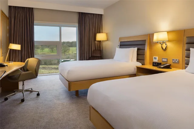 Deluxe, Twin Beds, Country Side View، Hilton At St Georges Park Burton upon Trent 3/6