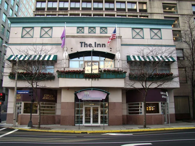 غرفة بسريرين مزدوجين، The Inn at Longwood Medical 1/3