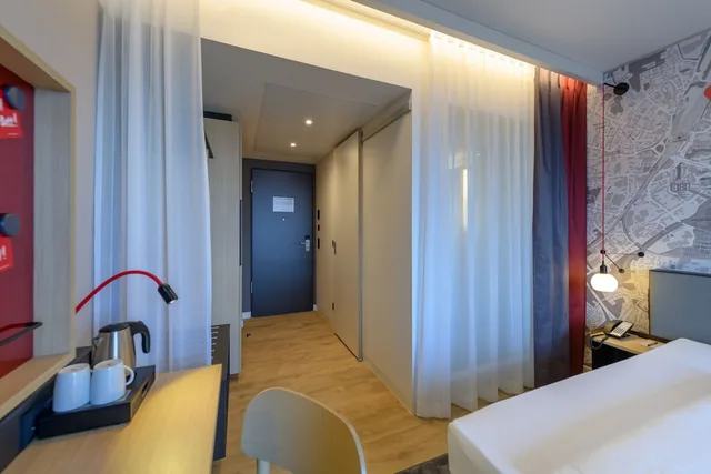 غرفة بزنس بسريرين منفصلين، Intercityhotel Herford 3/6