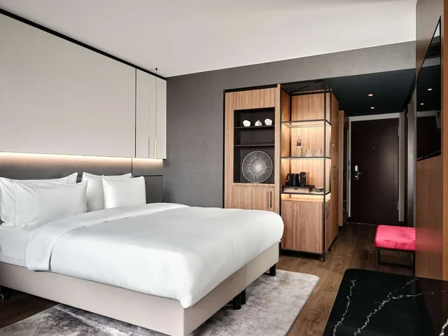 Collection, Premium, King Bed، Radisson Collection Hotel, Berlin 3/6