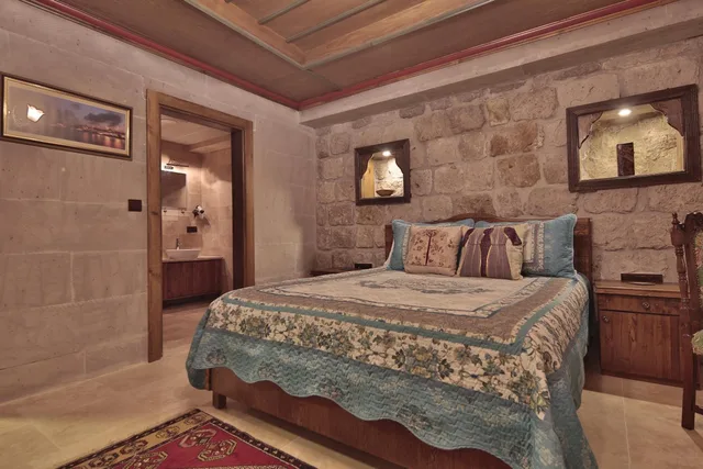 Stone, Deluxe, Triple, Courtyard View، Guzide Cave Hotel 2/3