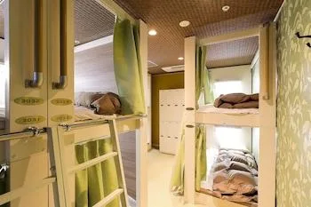 Female Dorm, Guest House Kobe Nadeshikoya - Hostel 1/1