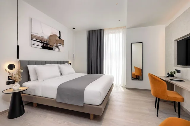 غرفة كومفورت بسرير كينج بمطبخ، Urban K Hotel Athens 1/6