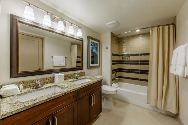 غرفة بسرير كينج وسريرين منفصلين بـ3 غرف نوم، Holiday Inn Club Vacations Scottsdale Resort 10/10