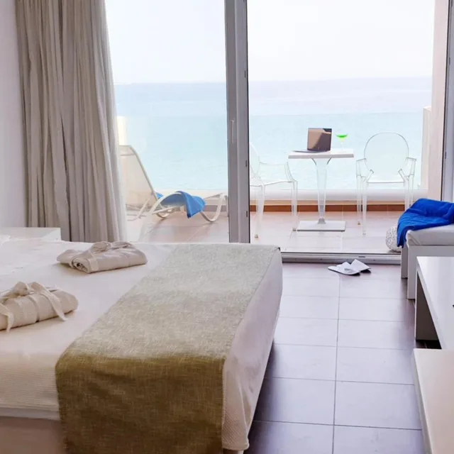 غرفة ديلوكس بسرير مزدوج أو سريرين منفصلين بإطلالة على البحر، Erytha Hotel &amp; Resort 6/10