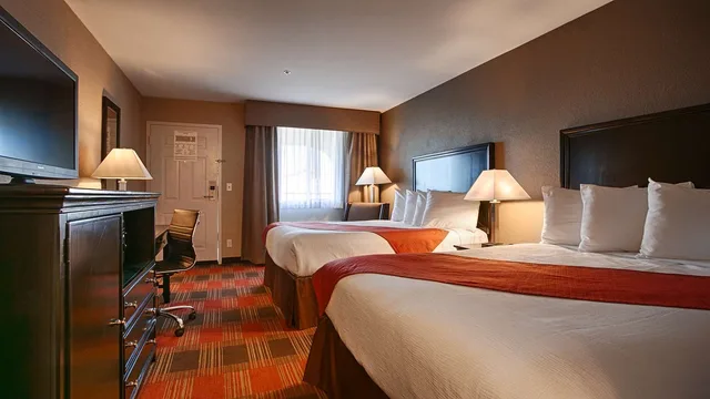 غرفة بسريرين كوين لذوي الإعاقة، Best Western Willows Inn 2/3