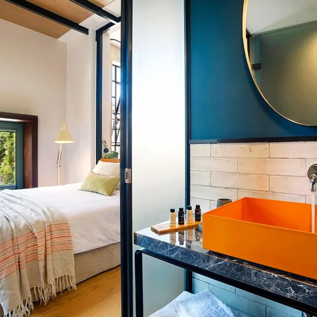 استوديو بسرير كينج، The Foundry Suites Athens 3/3