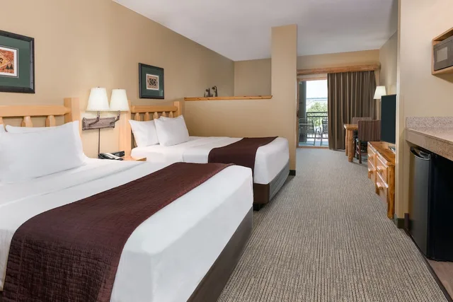 جناح عائلي بسريرين كوين مع أريكة، Great Wolf Lodge Kansas City 2/8