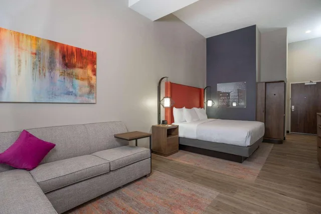 Suite, King Bed, Sofa, La Quinta Inn & Suites by Wyndham Pflugerville 2/4
