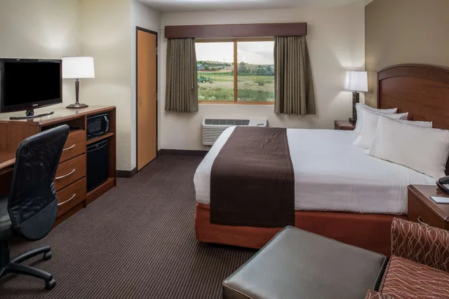غرفة بسرير كينج لذوي الإعاقة، Americinn By Wyndham Belle Fourche 3/9