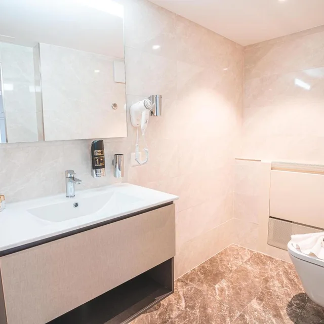 غرفة ثلاثية، My Home Hotel 5/6