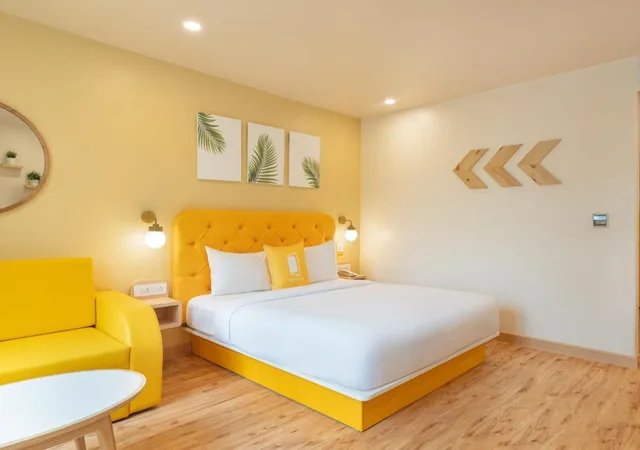 غرفة قياسية بسرير كينج، Bloom Hotel Dlf Road Gachibowli 2/2