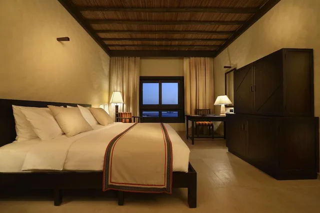 جناح جونيور، Azimut Hotel Musandam 1/2