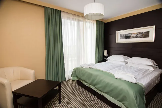 شقة بسرير كوين بشرفة بغرفة نوم واحدة بمطبخ صغير، Best Western Plus Olives City Hotel 1/7