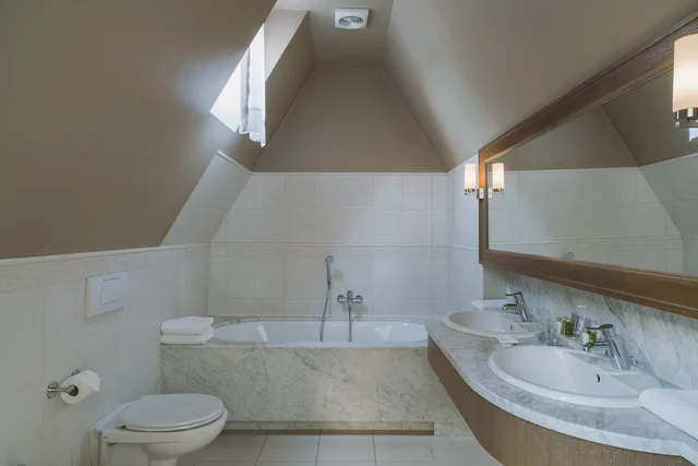 جناح جونيور بسرير مزدوج، ART HOTEL 5/6