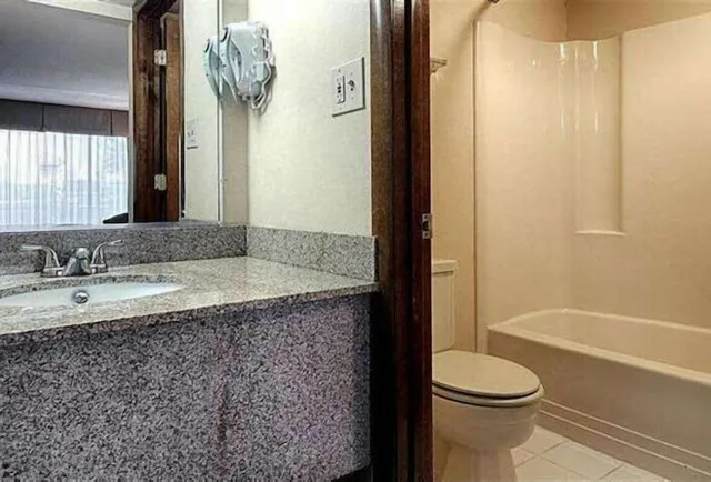 Room, Queen Bed, Accessible, Rodeway Inn Lynchburg, VA 4/5