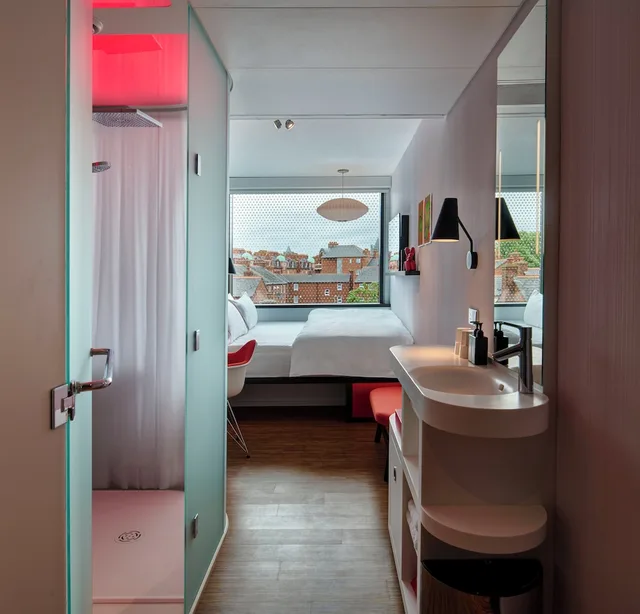 Room, King Bed, citizenM Dublin St Patricks 10/10