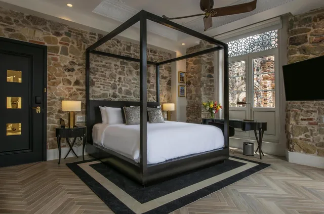 Junior Suite, Hotel La Compania In The Unbound Collection By Hyatt 2/9