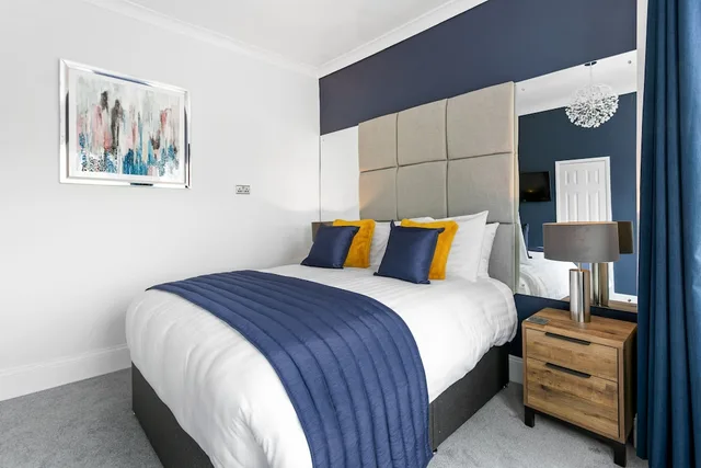 Tower, Executive, Suite, King Bed، Mount Edgcombe Guest House 1/2