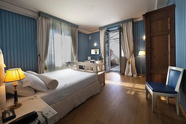 غرفة بريميوم بسرير كينج بشرفة، Palazzo Guiscardo 2/9