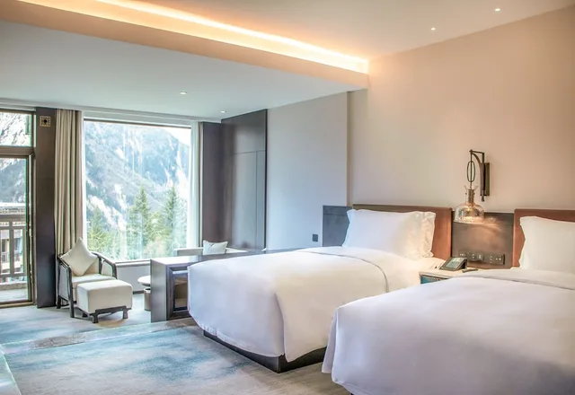 Premium, Multiple Beds, Balcony, Club Lounge Access، Intercontinental Jiuzhai Paradise 5/10