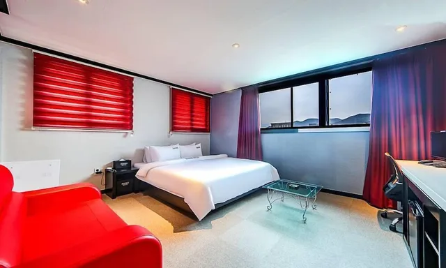 Standard, Queen Bed, No Parking، Hermes Hotel 10/10