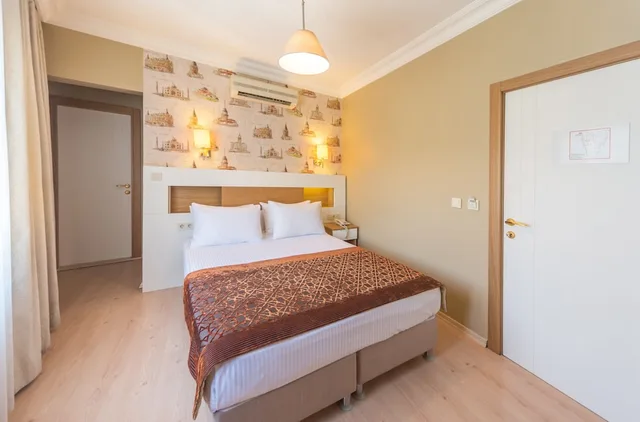 غرفة قياسية بسرير كوين وسرير مزدوج بغرفة نوم واحدة، TAYA HATUN HOTEL 8/10