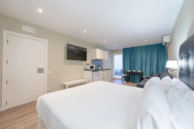 لوفت بشرفة في الطابق الأرضي، Senator Barcelona Apartments 1/2